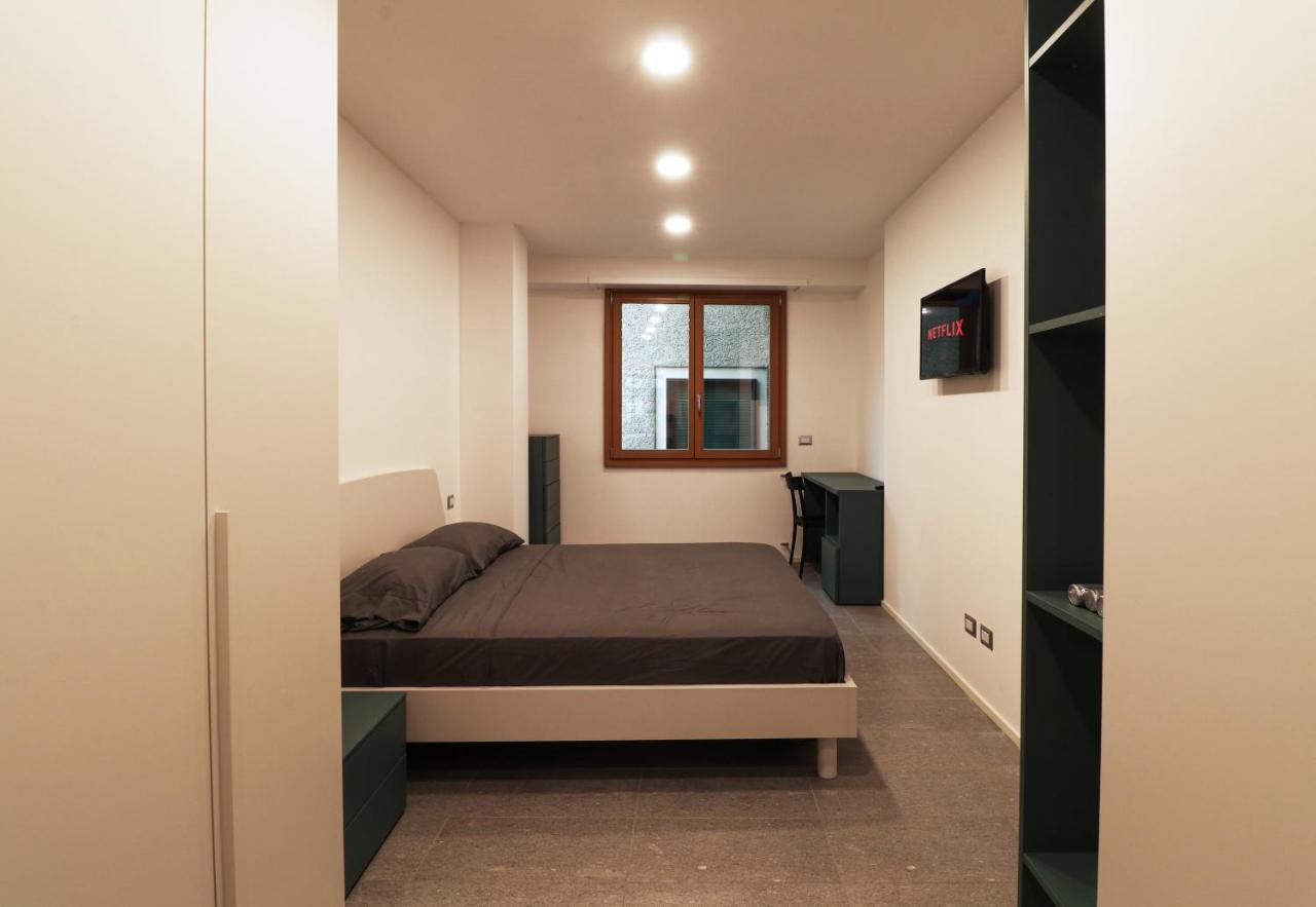 Hosting Studio - 2 Sondrio Exterior foto